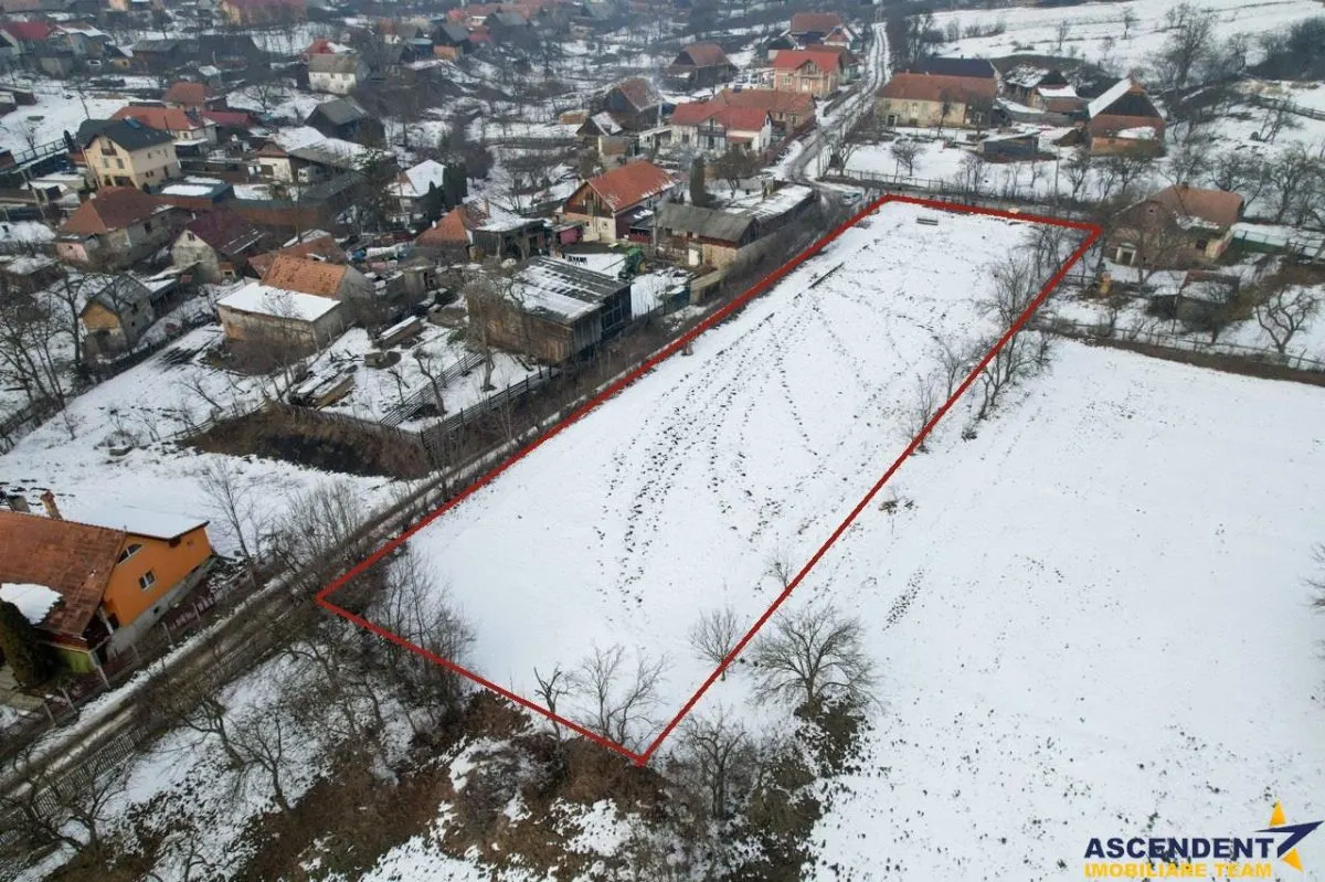FILM! 2.660 mp intravilan,un colt de liniste, recomandat rezidential investitional,Cernat - foto 11