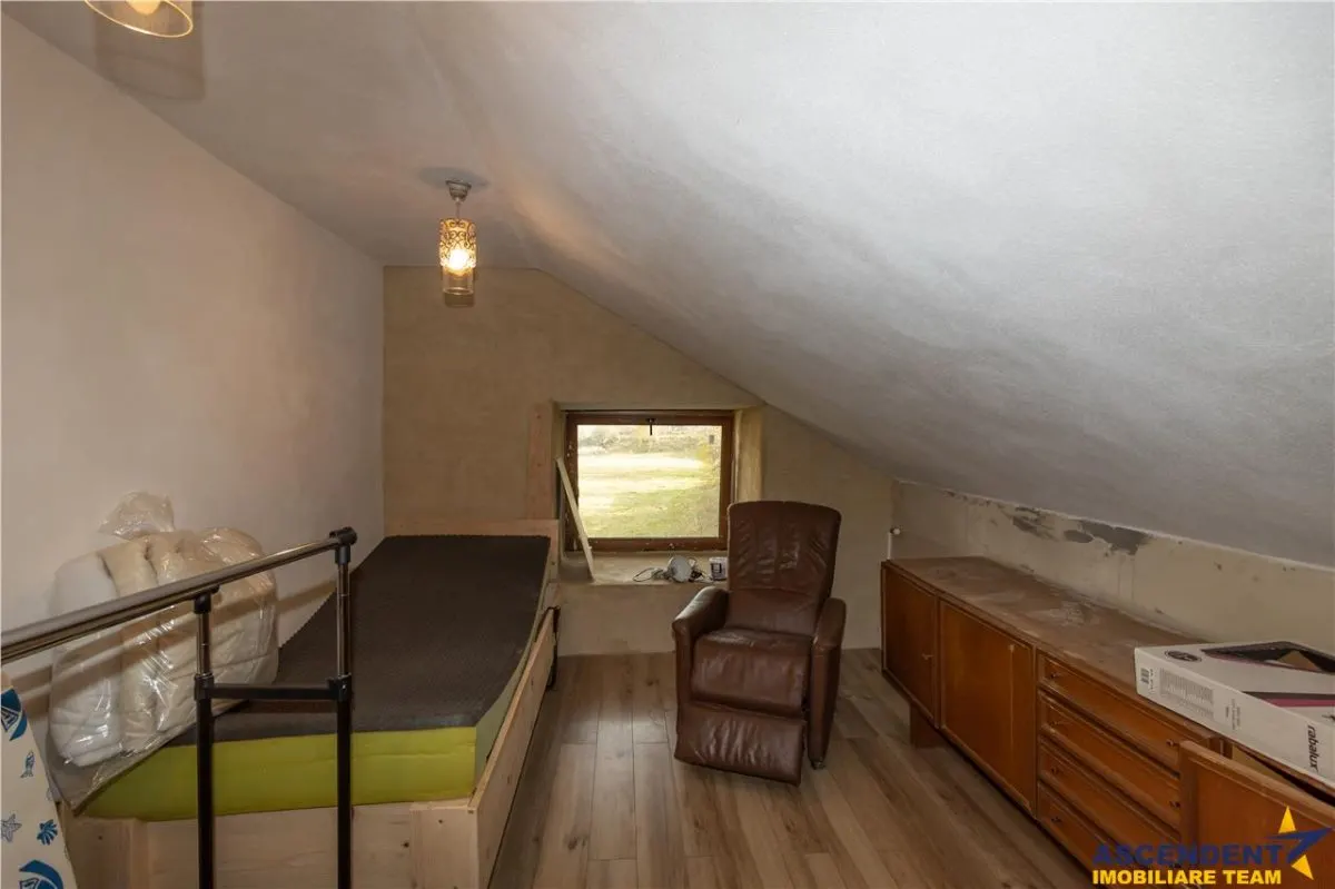 Proprietate autentica, stil traditional:Eco, cu parau pitoresc si vedere spectaculoasa, teren 900 mp - foto 8