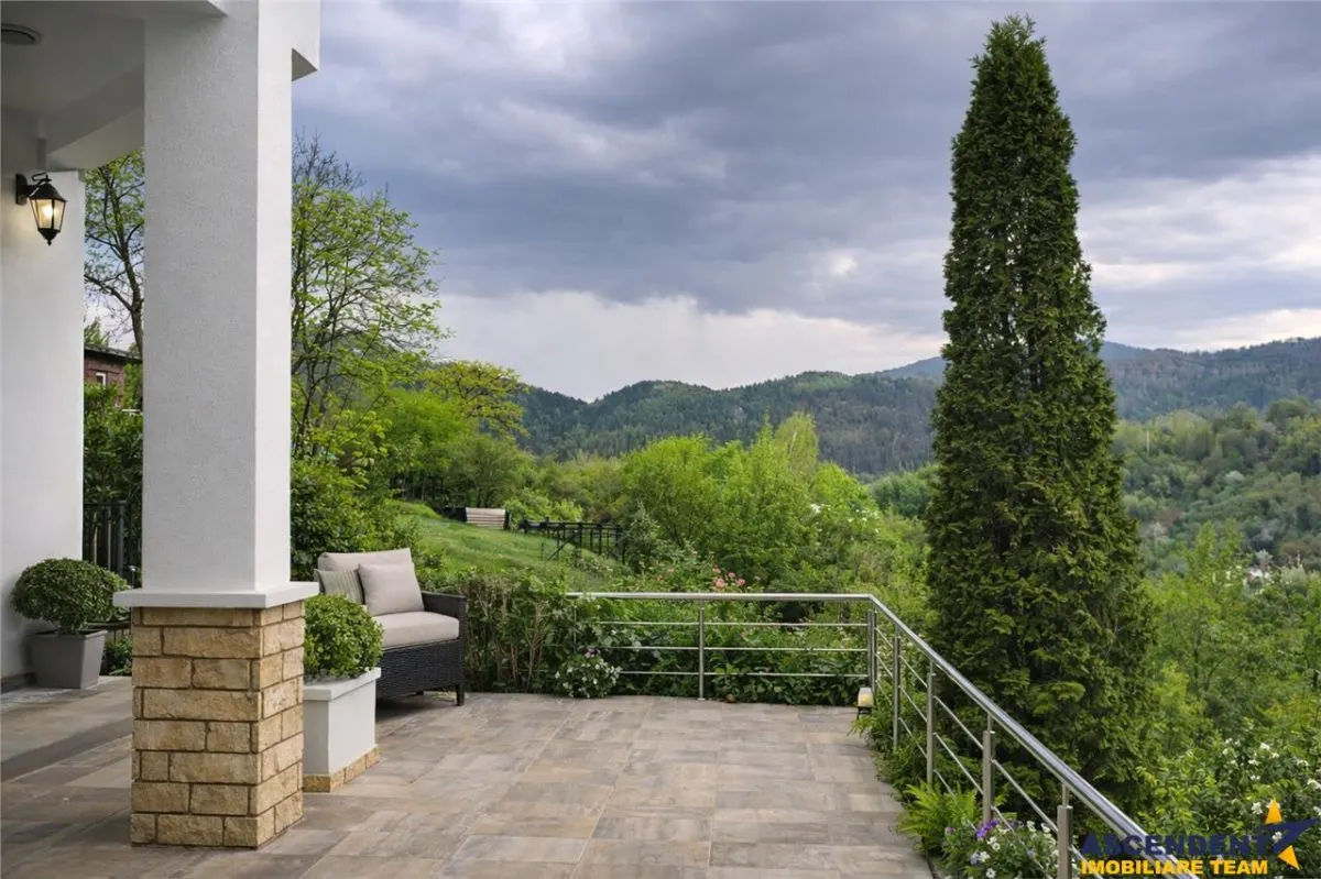 Vila in view panoramic Drumul Poienii, Brasov, - foto 1