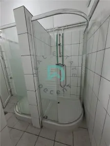 Imobil de închiriat â€“ 18 camere | Ideal pentru muncitori, pensiune sau activități comerciale - foto 11
