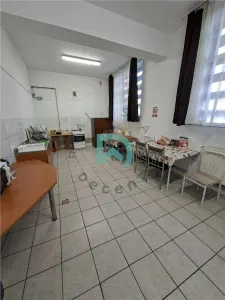 Imobil de închiriat â€“ 18 camere | Ideal pentru muncitori, pensiune sau activități comerciale - foto 12