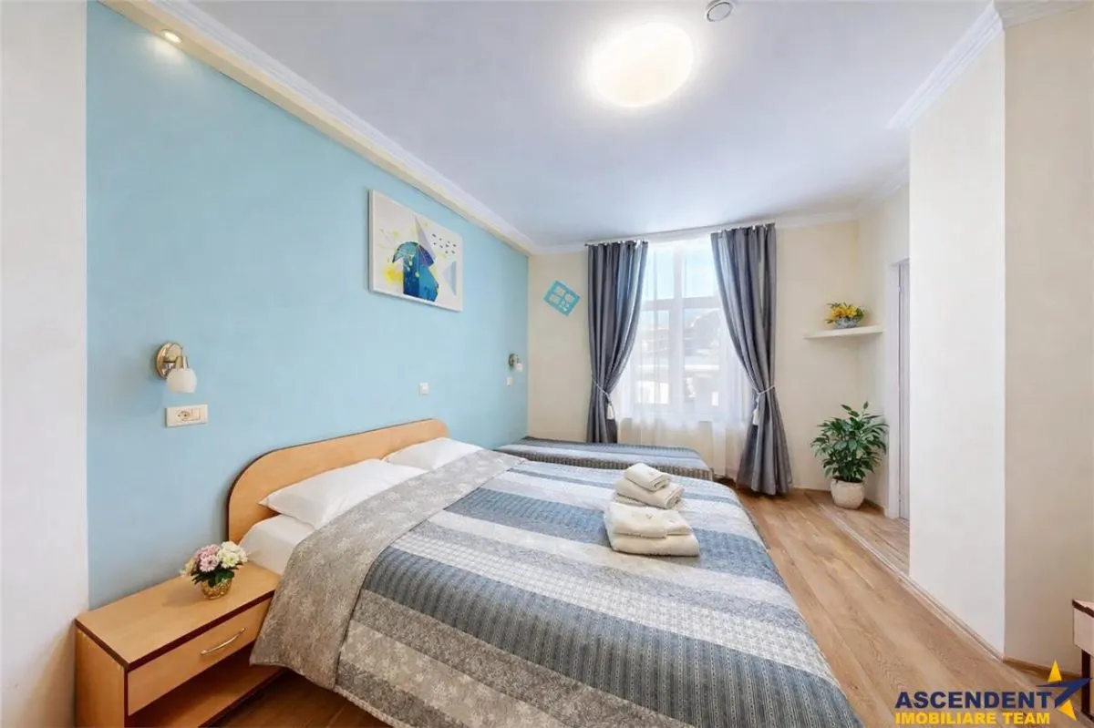 Resort cu perspectiva remarcabila in Centrul Istoric - Piata Unirii, Brasov - foto 3