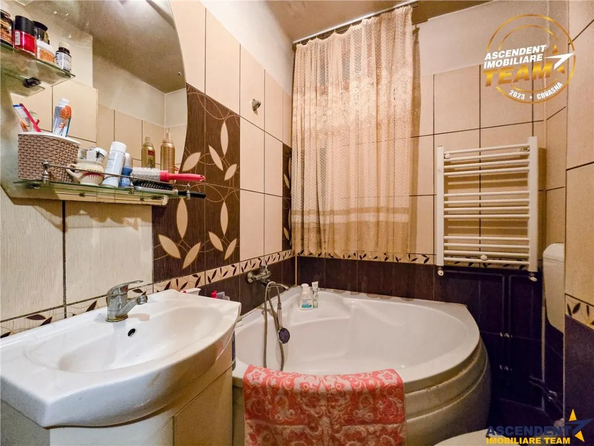 Decomandat apartament cu 2 camere, Lenin, Sfantu Gheorghe - foto 13