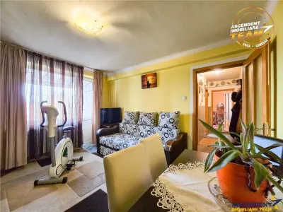Decomandat apartament cu 2 camere, Lenin, Sfantu Gheorghe - foto 4