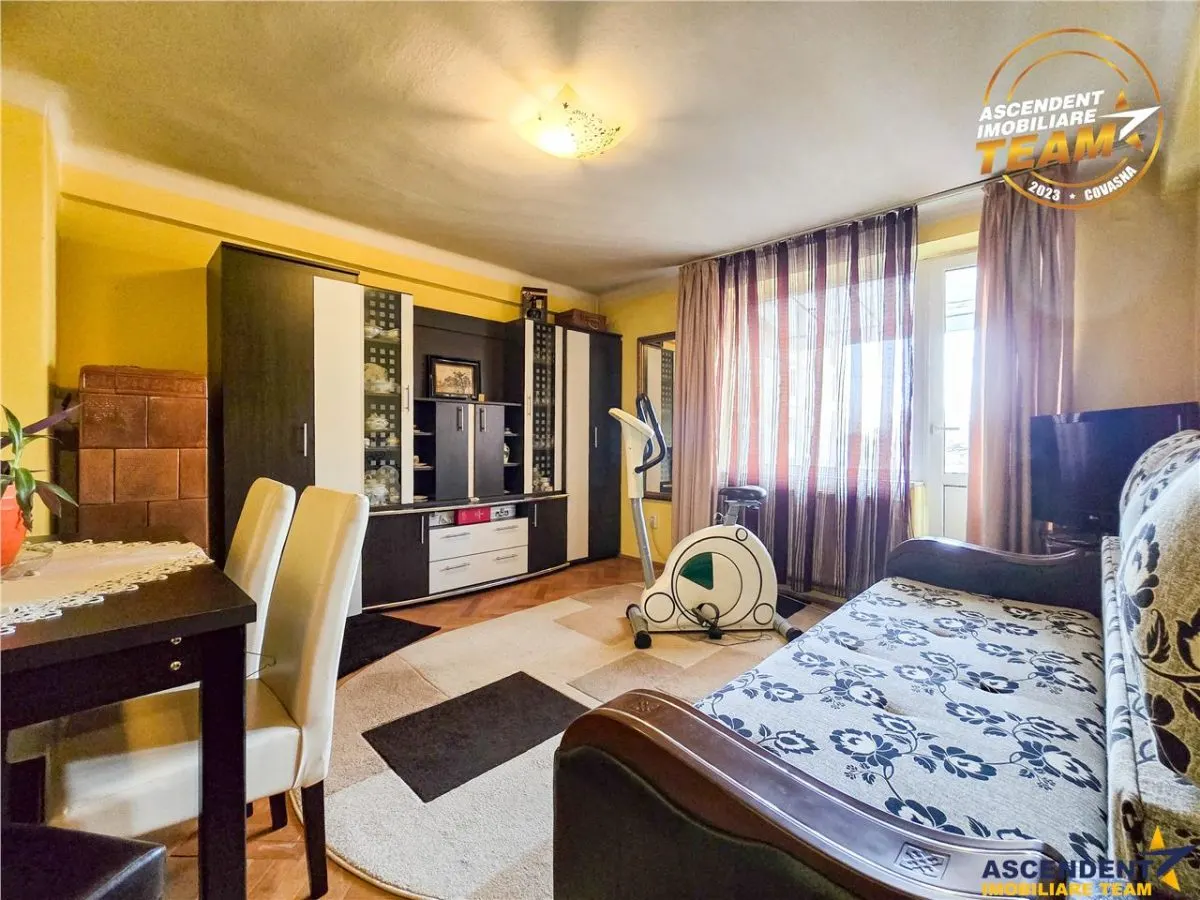 Decomandat apartament cu 2 camere, Lenin, Sfantu Gheorghe - foto 5