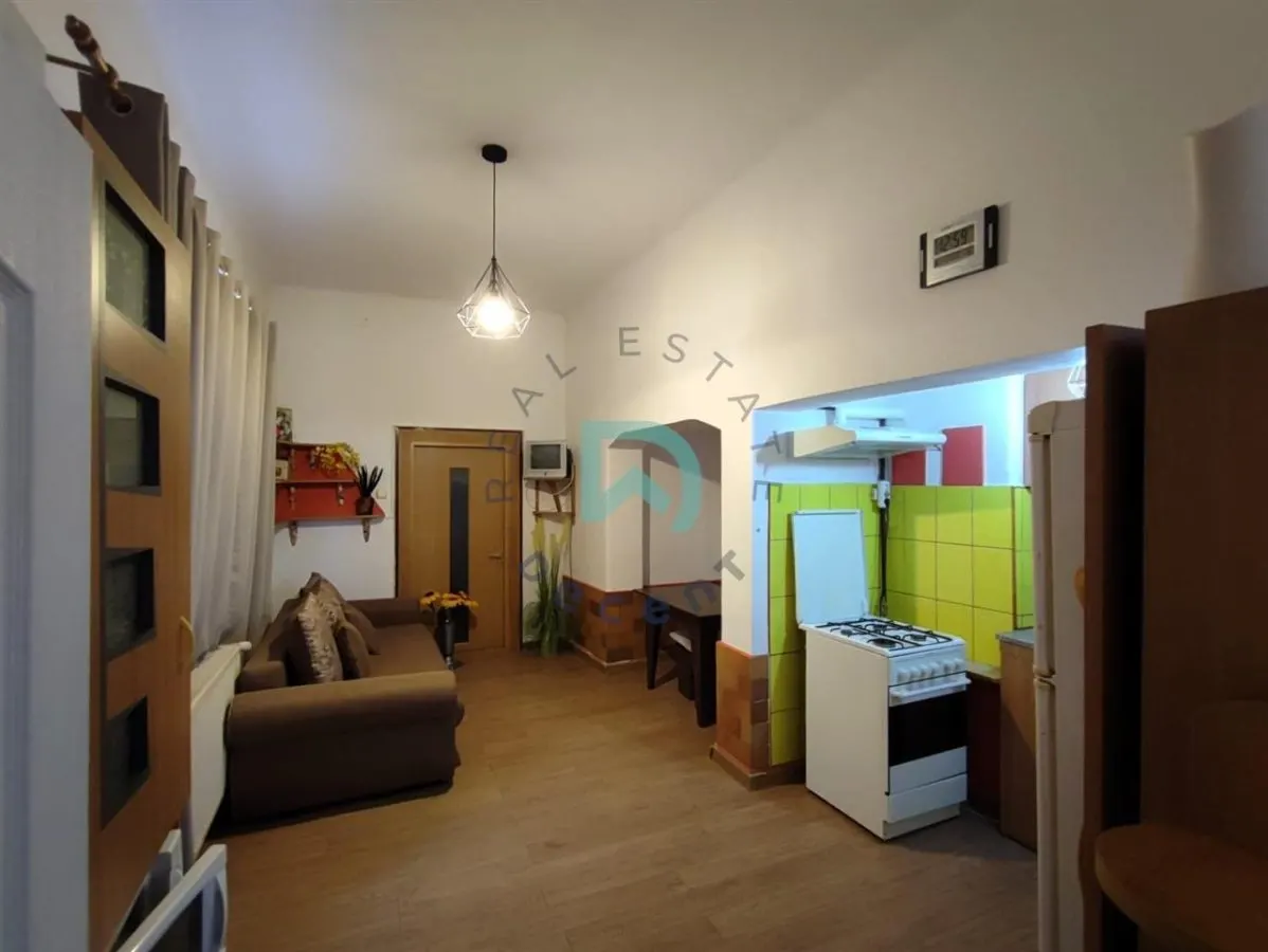 Corp de casa de vanzare  Central, Brasov - foto 4