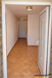 Apartament 3 camere, 140mp, cu acces auto in curte si facilitati, Prejmer, Brasov - foto 2