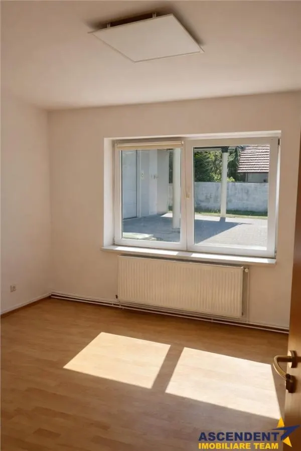 Apartament 3 camere, 140mp, cu acces auto in curte si facilitati, Prejmer, Brasov - foto 4