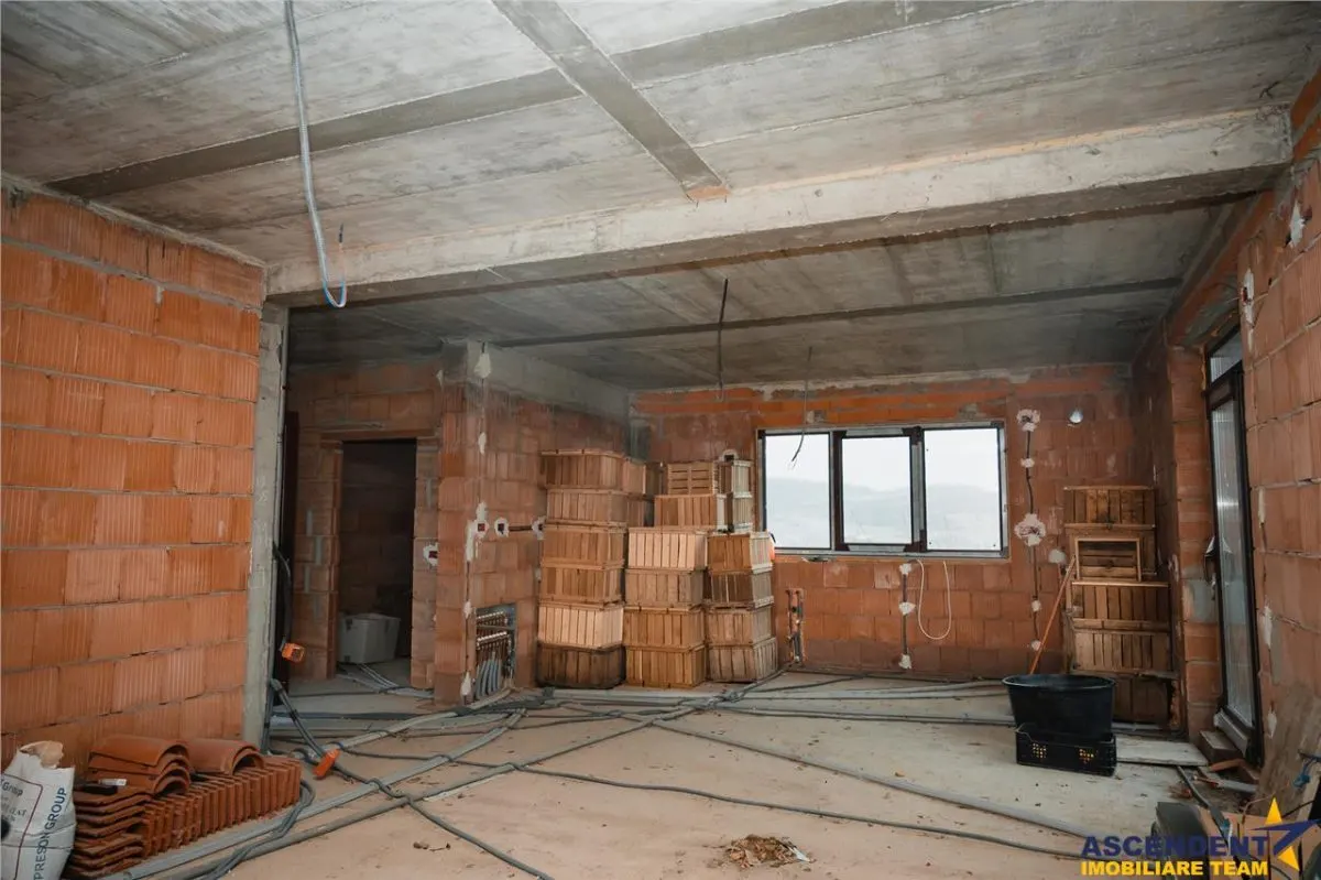 FILM! Casa si domeniu de 5.000mp, in Berchez:o bijuterie ascunsa a Maramuresului - foto 11