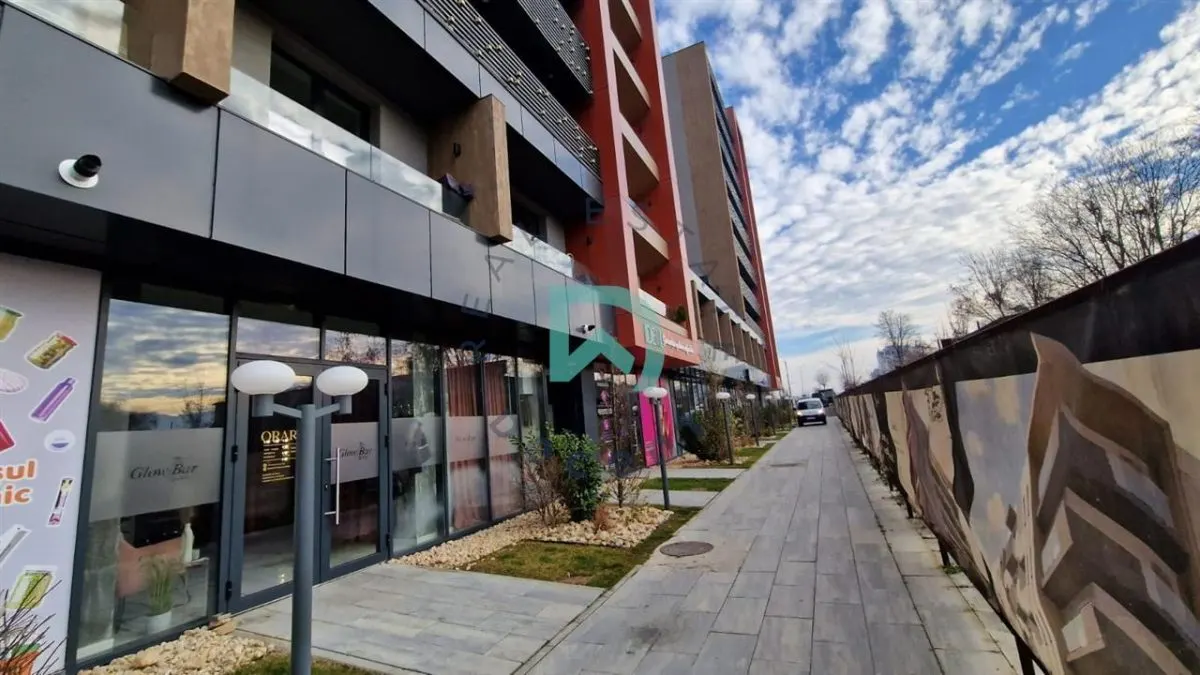 Spatiu comercial de vanzare zona Coresi, Tractorul - foto 1