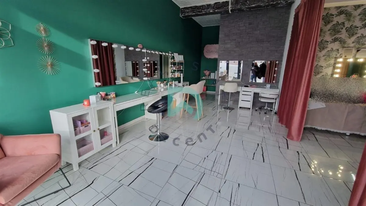 Spatiu comercial de vanzare zona Coresi, Tractorul - foto 7
