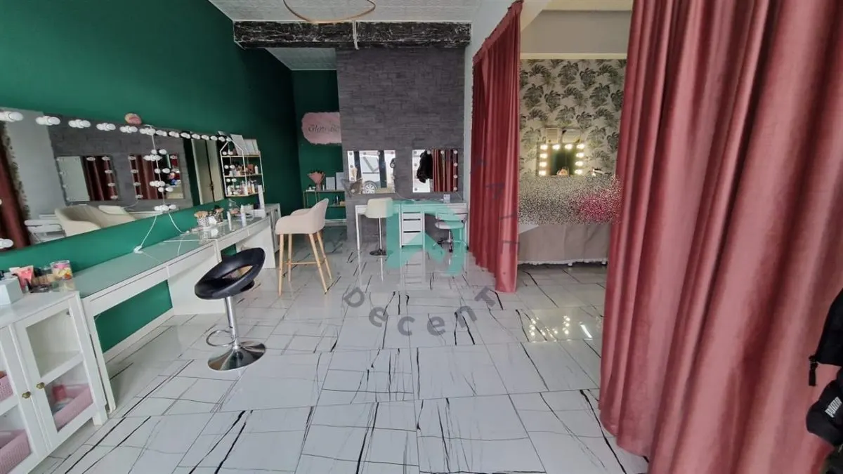 Spatiu comercial de vanzare zona Coresi, Tractorul - foto 8