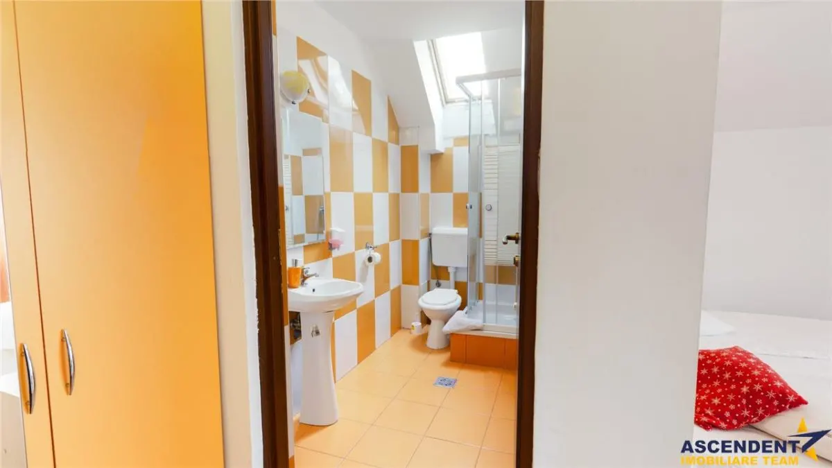 Pensiune cu toate autorizatiile, conditii apreciabile, Bran, Brasov - foto 10