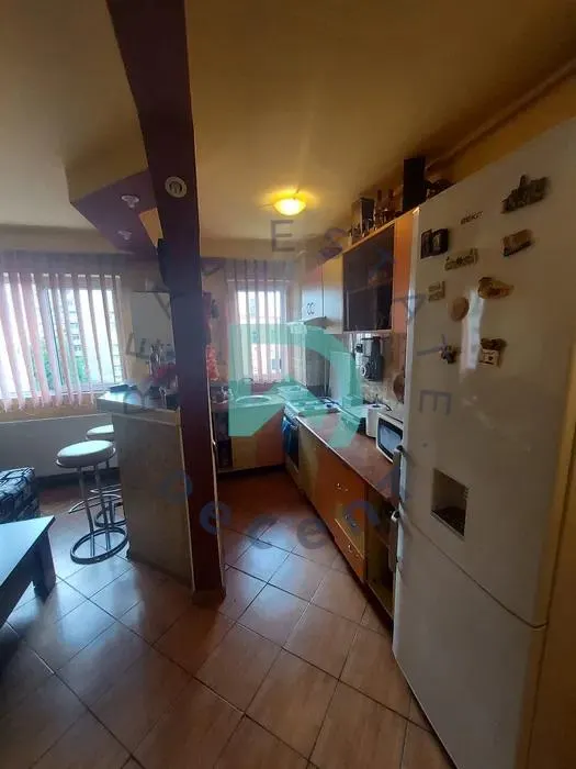 Apartament 3 camere,  zona Florilor, Brasov. - foto 2