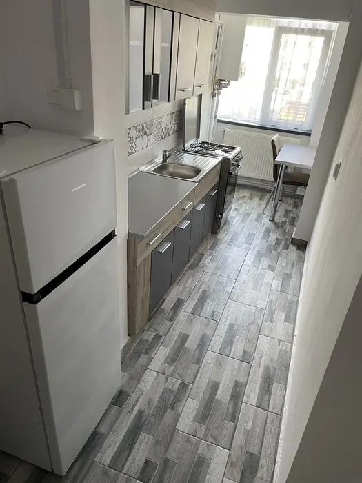 Garsoniera renovata, etaj 1, Astra, Brasov - foto 3