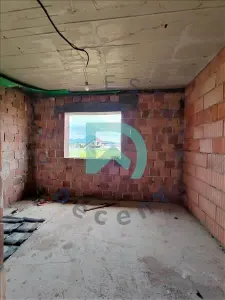 Casa la rosu, Cartierul Pacii, Vulcan - foto 16