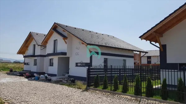 Casă 3 camere Tărlungeni - poza 2