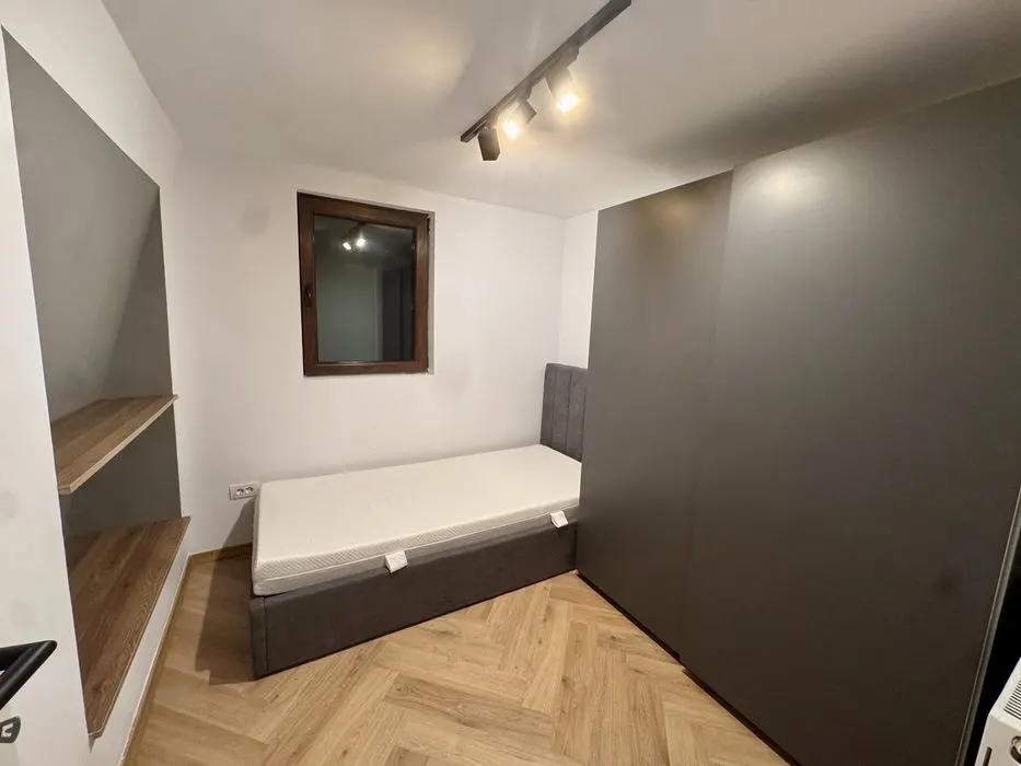 Imobil renovat aria Piata Unirii - Centrul istoric, Brasov - foto 4