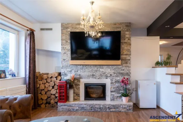 Casă 6 camere Sânpetru - poza 1