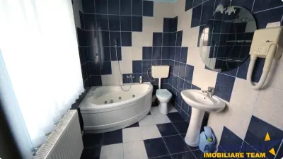 OFERTA REZERVATA! Film! Resedinta cu personalitate,piscina, comod amplasament,1.000 mp teren - foto 15