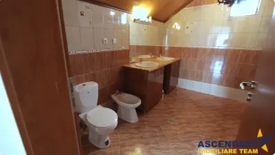 OFERTA REZERVATA! Film! Resedinta cu personalitate,piscina, comod amplasament,1.000 mp teren - foto 16