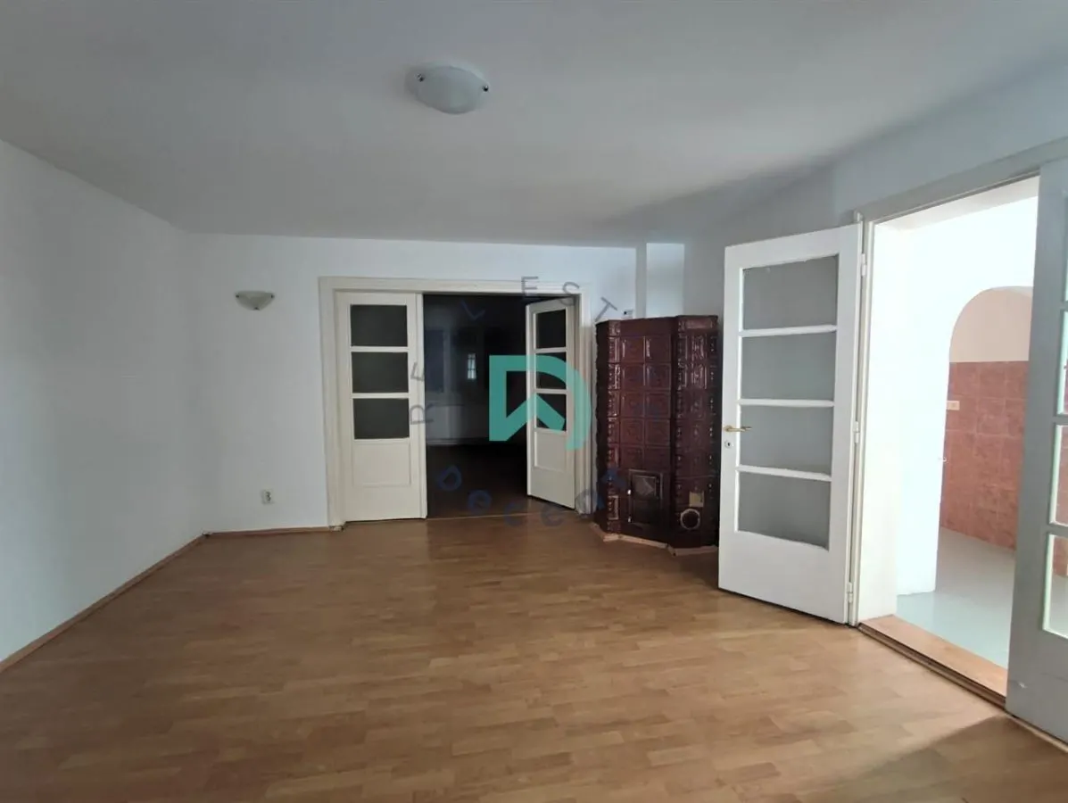 Potential Booking, zona  Schei, Brasov - foto 1