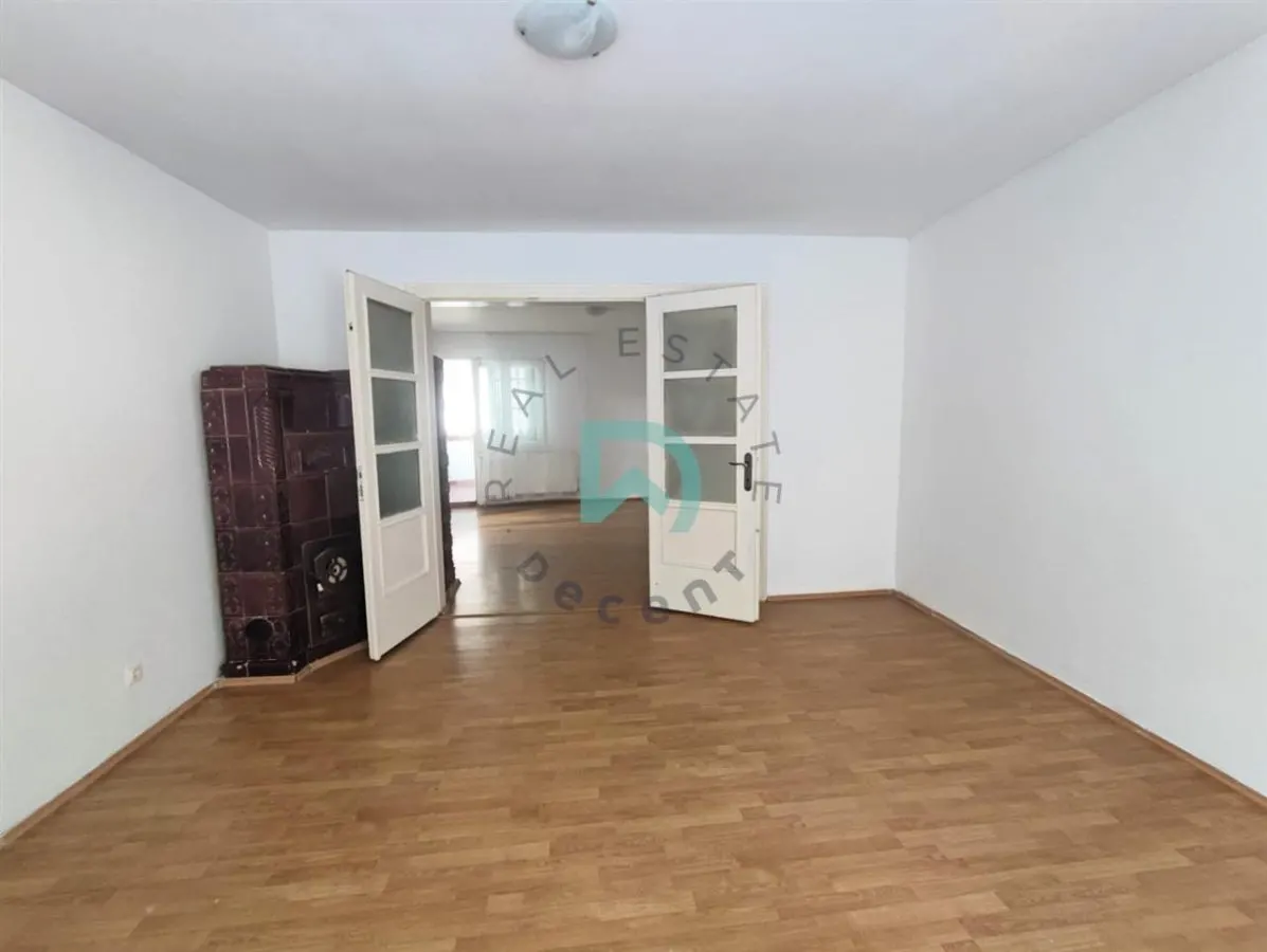 Potential Booking, zona  Schei, Brasov - foto 2