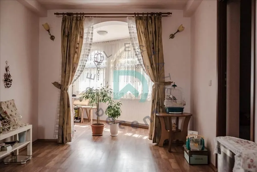 Casa, 11 camere, Noua, Brasov - foto 1