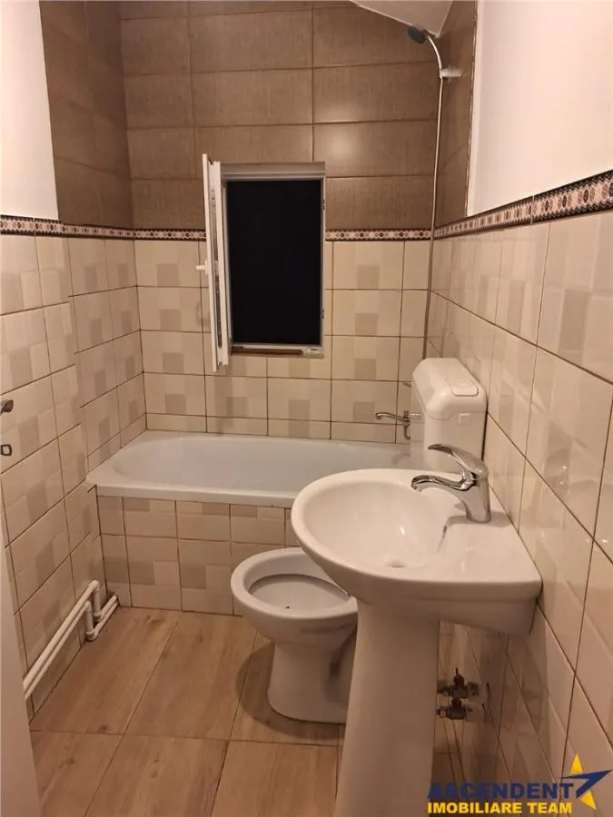 Casa de inchiriat, rezidential/ spatiu birouri, Ghimbav-Centru - foto 20