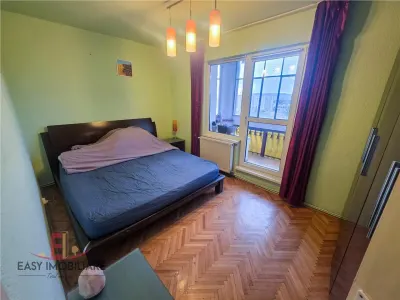 Apartament 4 camere, UMF, 7 Noiembrie, 2 bai, Targu Mures - foto 2