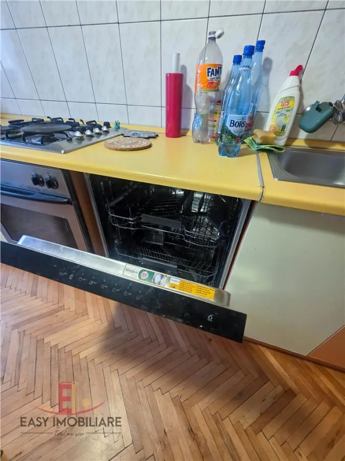 Apartament 4 camere, UMF, 7 Noiembrie, 2 bai, Targu Mures - foto 6