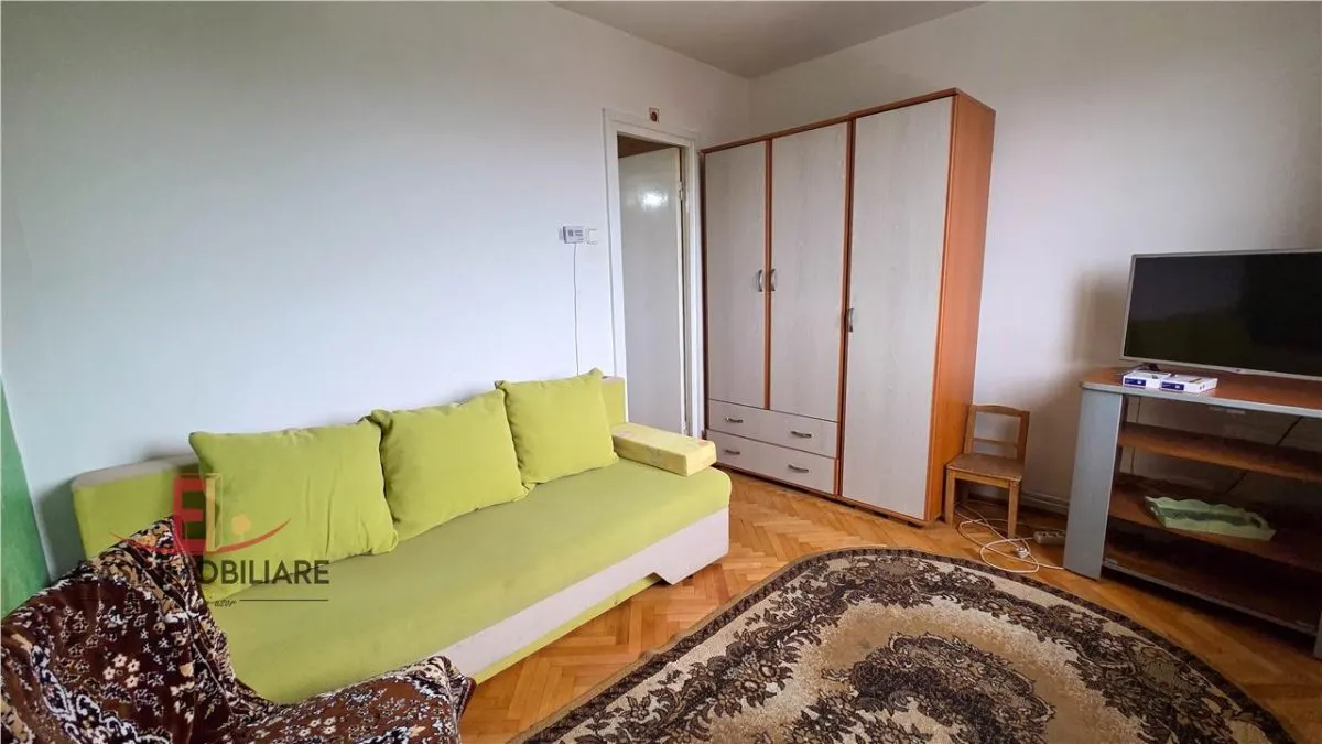 Apartament 3 camere , Dambu Pietros , Et Intermediar - foto 1