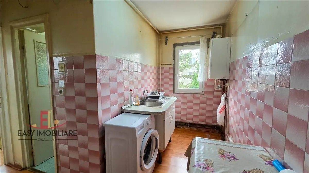 Apartament 3 camere , Dambu Pietros , Et Intermediar - foto 5