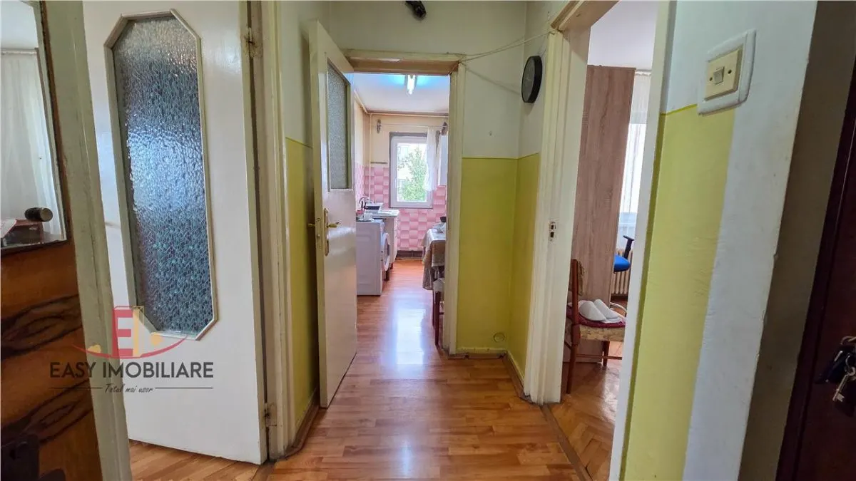 Apartament 3 camere , Dambu Pietros , Et Intermediar - foto 6