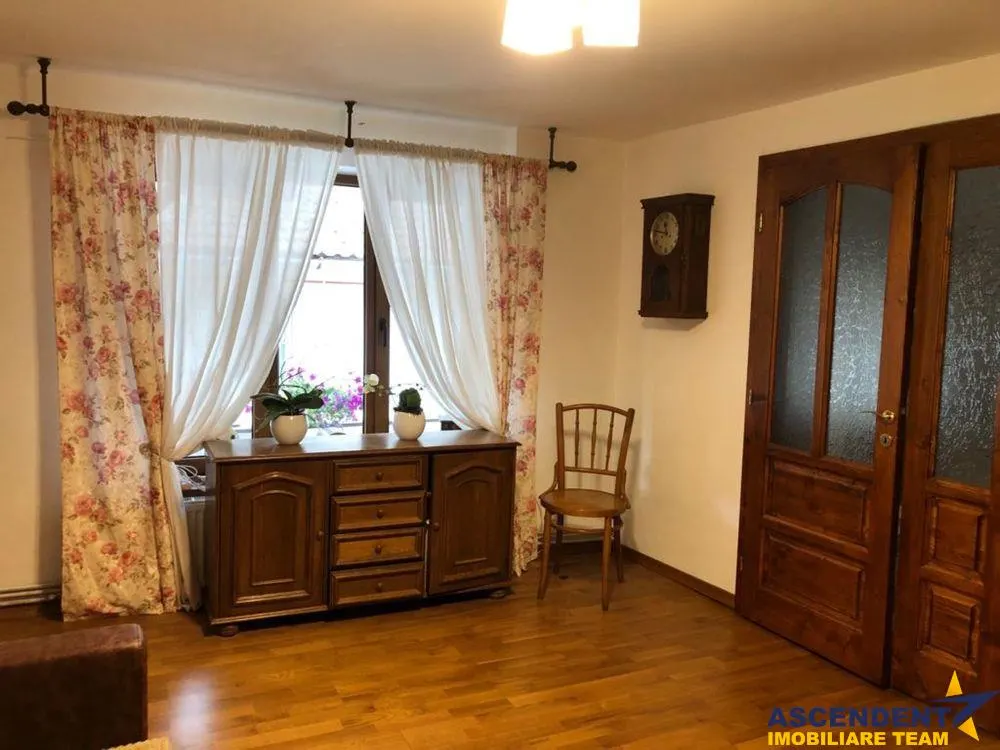 Doua case din patrimoniu sasesc, renovate, Vulcan, Brasov - foto 2