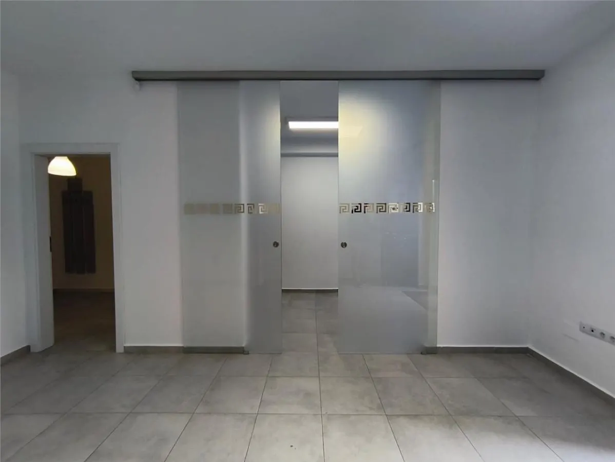 Spatiu Comercial Maurer  Loc De parcare Terasa - foto 3