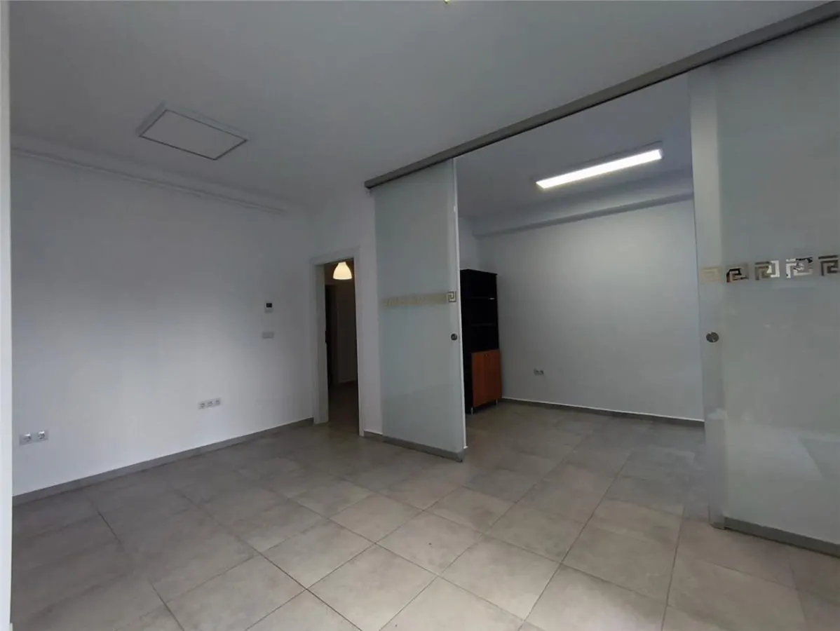 Spatiu Comercial Maurer 39 mp Loc Parcare Terasa - foto 1