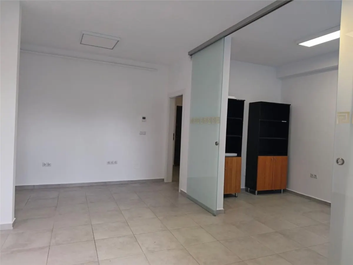 Spatiu Comercial Maurer 39 mp Loc Parcare Terasa - foto 6