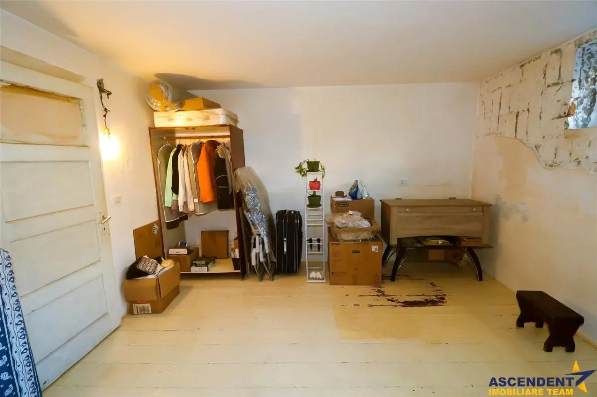 Apartament in vila, Central, cu potential birouri/ rezidential/ investitional/ - foto 15