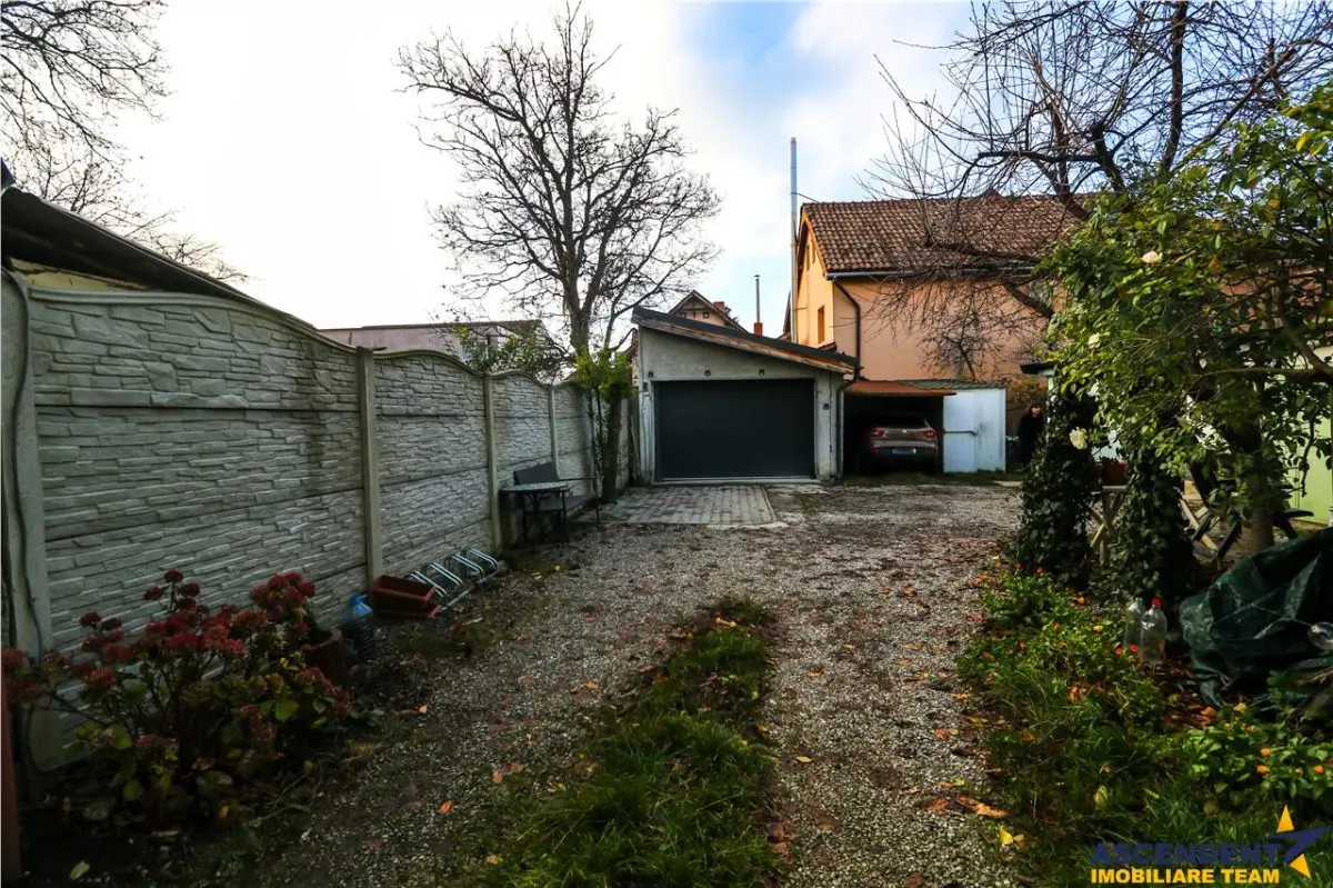Apartament in vila, Central, cu potential birouri/ rezidential/ investitional/ - foto 16