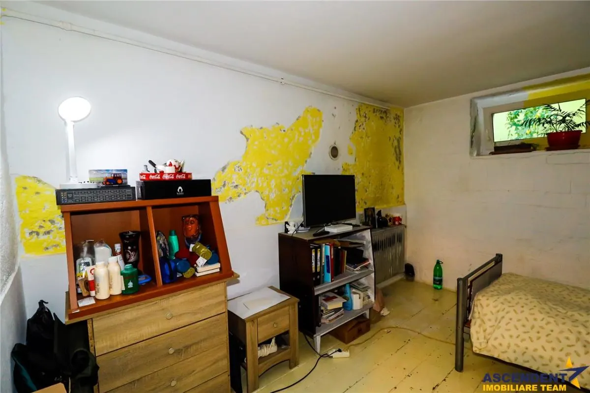 Apartament in vila, Central, cu potential birouri/ rezidential/ investitional/ - foto 17