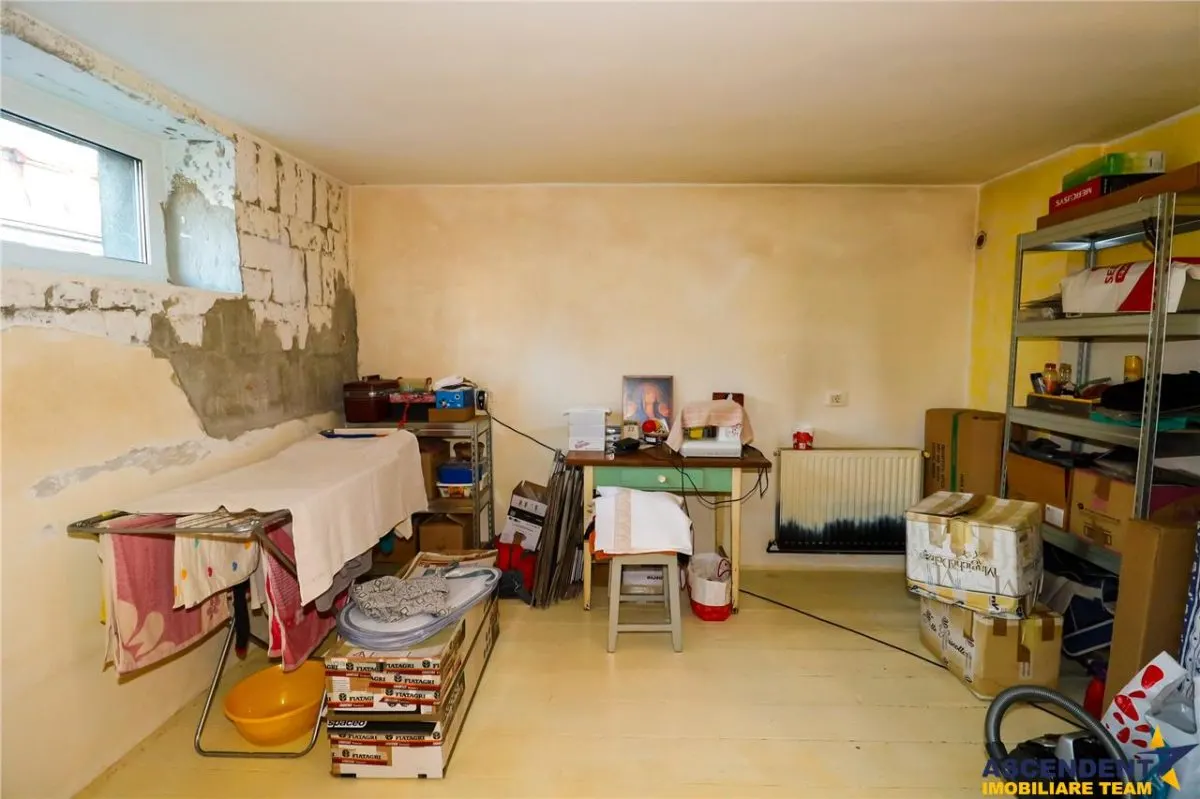 Apartament in vila, Central, cu potential birouri/ rezidential/ investitional/ - foto 9