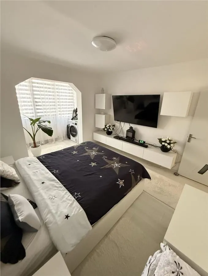 Apartament 2 Camere Luminos Etaj 1 Renovat Mobilat Utilat Loc Parcare - foto 5
