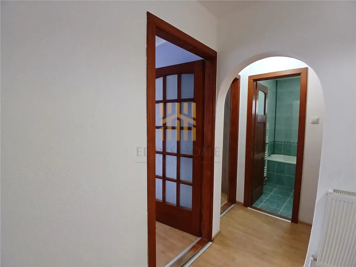 Apartament de inchiriat in Sibiu-3 camere ,parter, spatiu verde la bloc-Vasile Aron - foto 8