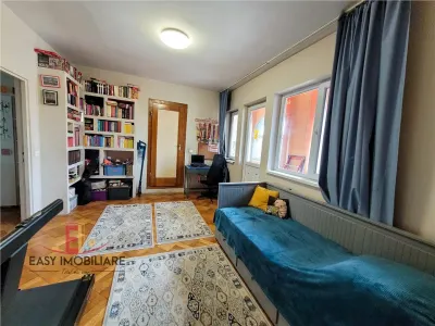 Apartament 4 camere , Piata Matei Corvin , 95mp , Semi-Central - foto 2
