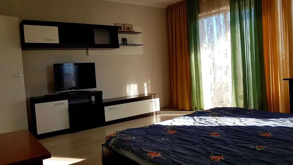 Avantgarden, Brasov - foto 1