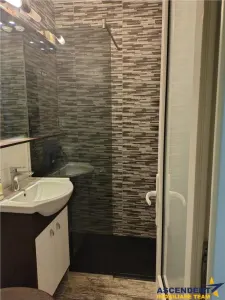 Apartament 2 camere, semidecomandat,mobilat, utilat, beci, Grivitei, Brasov - Brasov