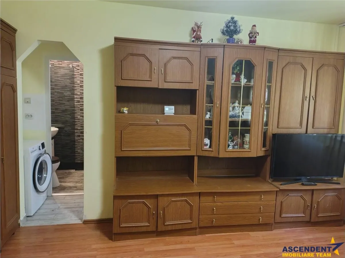 Apartament 2 camere, semidecomandat,mobilat, utilat, beci, Grivitei, Brasov - foto 2