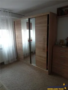 Apartament 3 camere, mobilat, spatios, boxa, loc parcare, Grivitei, Brasov - foto 3