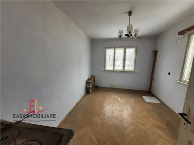 Proprietate cu teren mare 1079 mp, utilitati, ideal investitie â€“ Livezeni - foto 4